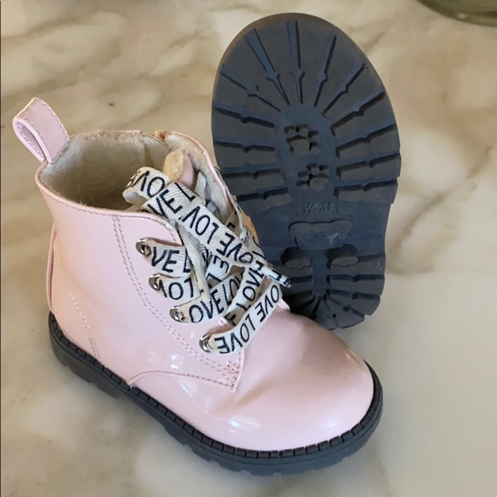Pink patent girls boots